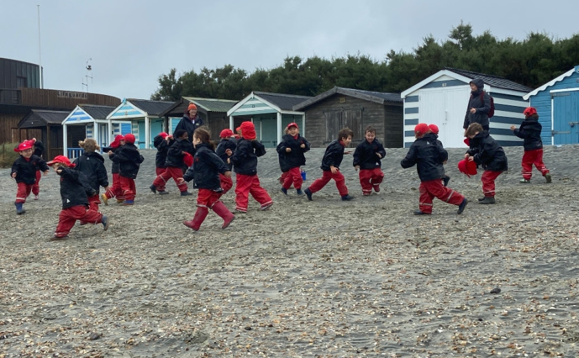 Reception beach trip 